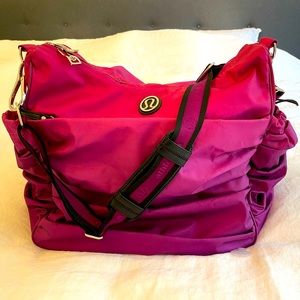 Lululemon Athletica Yoga Gym Duffle Bag with Strap